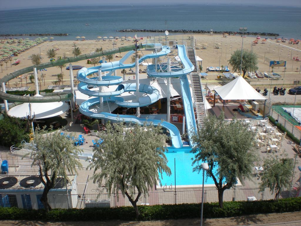 Hotel Villa Dei Gerani Rimini Exterior photo